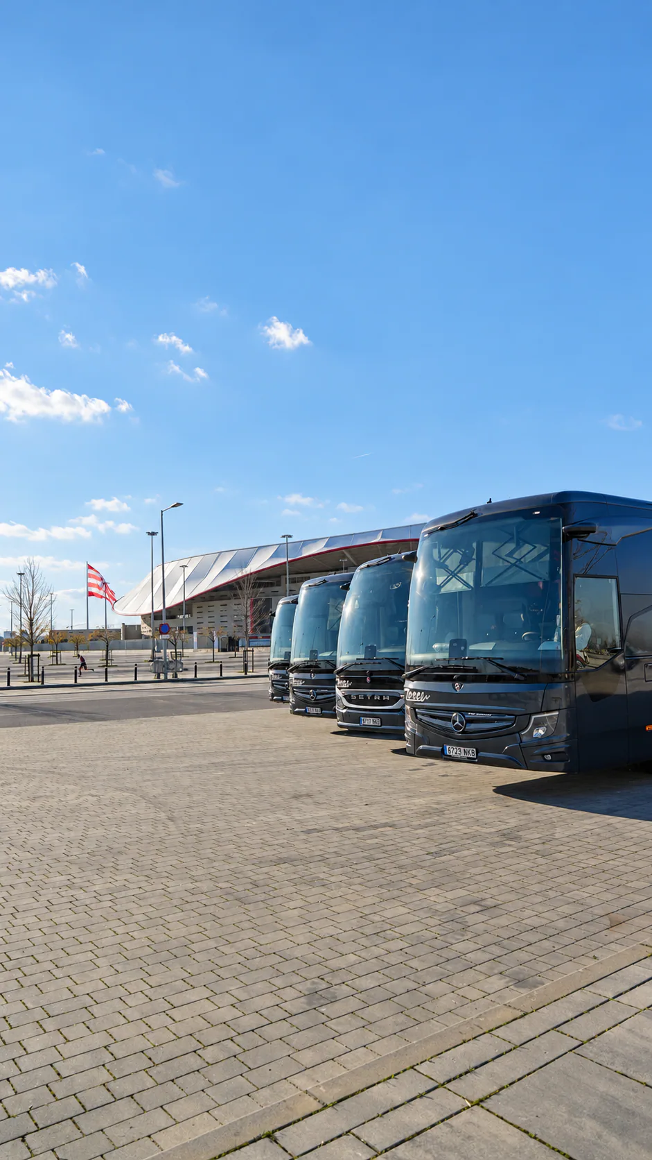 Flota Torres Bus en ruta por Madrid
